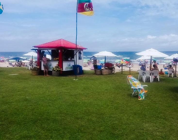 Kitnet S2 Em Torres-Rs - Na Mais Bela Praia Gaucha - Cozinha - Banheiro - Ar Condicionado - Tv Smart 32' - Wi-Fi - Estacionamento - Anfitria Superhost No Bnb Екстериор снимка